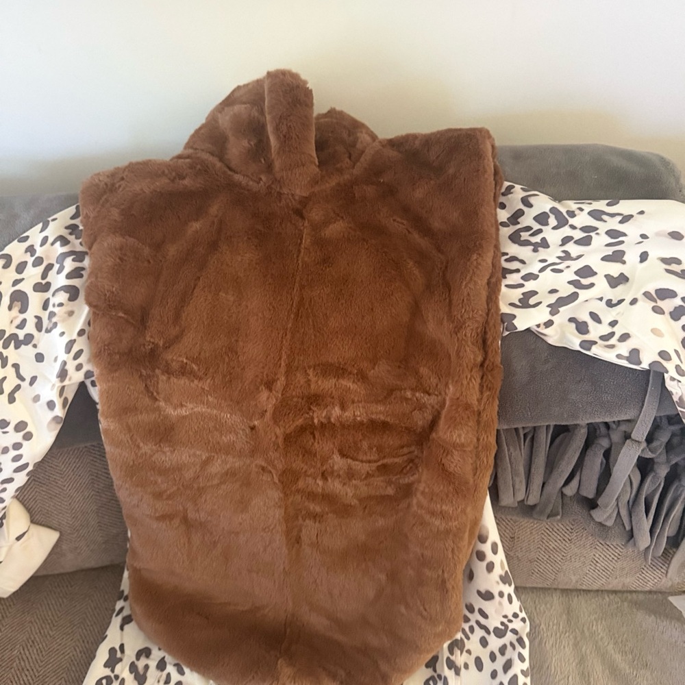 Plush Faux-Fur Hooded Vest in Brown